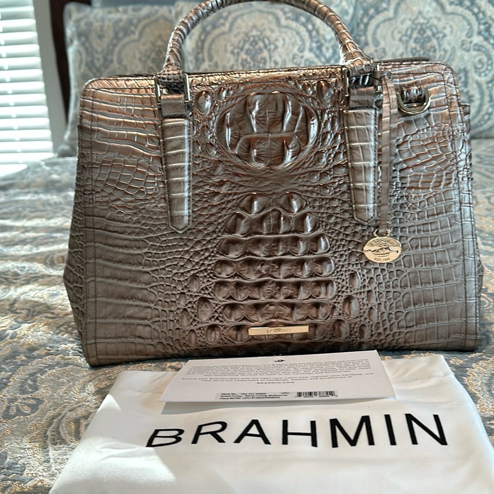 Brahmin silver lining Melbourne handbag.  Lightly used.  Beautiful handbag.
